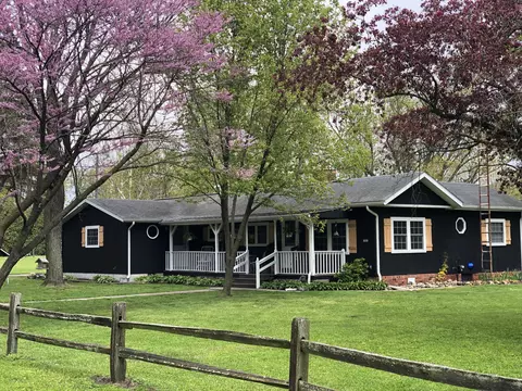 9059 Heilscher St, Wheatfield, IN 46392