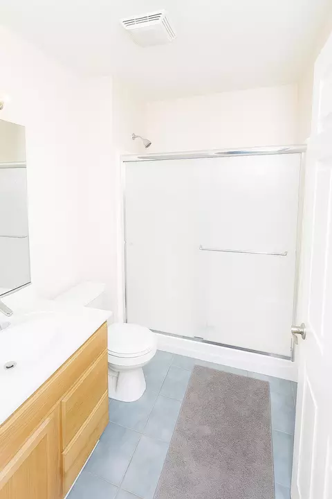 Bath - 1837 Windfield Dr, Munster, IN 46321 photo 2 of 2