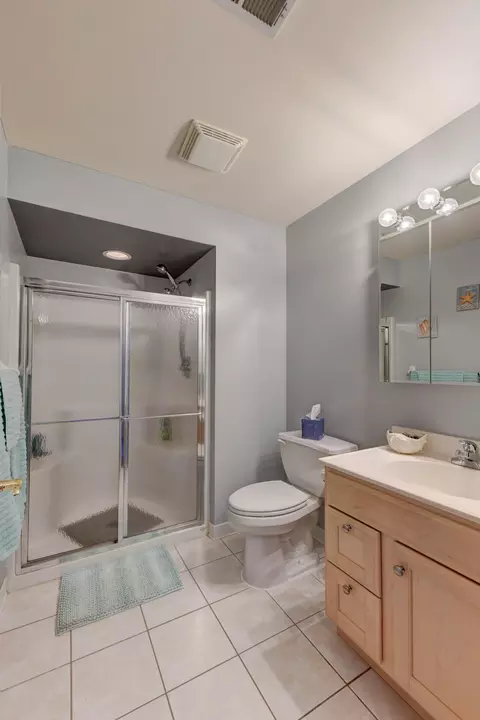 Bath - 2740 Georgetowne Dr #B1, Highland, IN 46322 photo 1 of 2