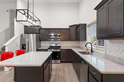 Kitchen - 520 Emerald Dr, Chesterton, IN 46304 photo 1 of 2