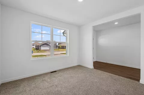 606 Ensign Pl, Hebron, IN 46341 photo 9