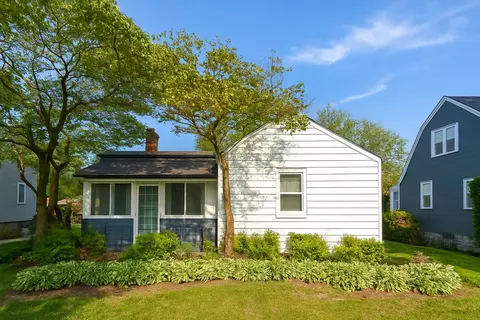 7117 Wicker Ave, Hammond, IN 46323