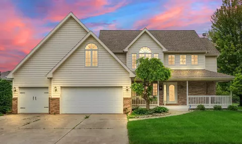 2601 Chesterfield Dr, Valparaiso, IN 46385