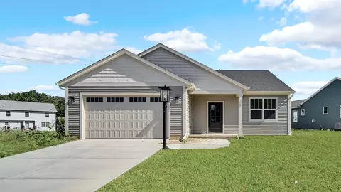 305 Apple Grove Ln, Valparaiso, IN 46385