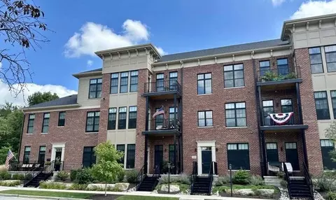 208 Campbell St #201, Valparaiso, IN 46385