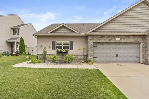 Exterior - 548 Aster Ln, Griffith, IN 46319 photo 2 of 6