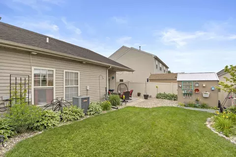 Exterior - 548 Aster Ln, Griffith, IN 46319 photo 3 of 6