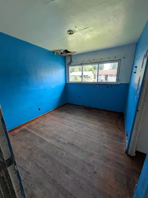 Bedroom - 4132 E 11th Pl, Gary, IN 46403 photo 1 of 7