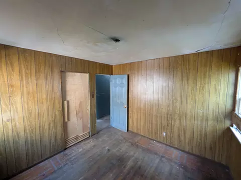 Bedroom - 4132 E 11th Pl, Gary, IN 46403 photo 5 of 7