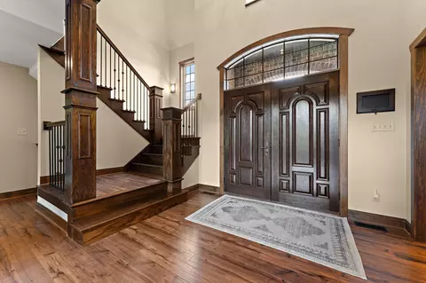 Entry Way - 5810 E 105th Pl, Crown Point, IN 46307 photo 2 of 7