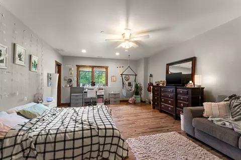 Bedroom - 5810 E 105th Pl, Crown Point, IN 46307 photo 4 of 7