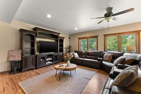 Living - 5810 E 105th Pl, Crown Point, IN 46307 photo 5 of 5