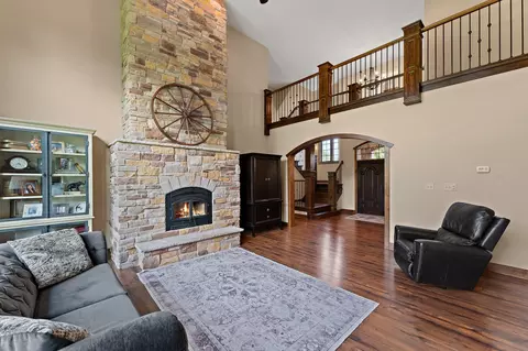 Living - 5810 E 105th Pl, Crown Point, IN 46307 photo 3 of 5