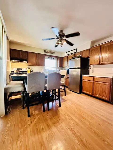 114 Beech Ct, Hebron, IN 46341 photo 4