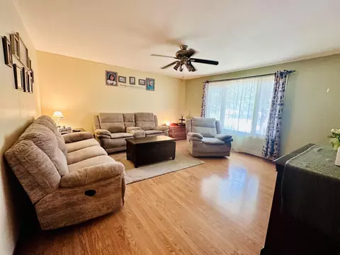 114 Beech Ct, Hebron, IN 46341 photo 3