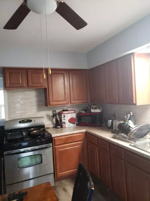 Kitchen - 3735 Massachusetts St, Gary, IN 46409 photo 2 of 2