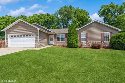 401 Samantha Dr, Westville, IN 46391