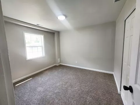5232 E 13th Ave, Gary, IN 46403 photo 10