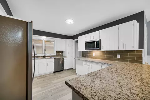 212 Timrick Dr, Munster, IN 46321 photo 4