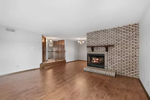 5015 Spinnaker Ln #B, Crown Point, IN 46307 photo 3