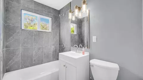 Bath - 4420 W 19th Plz, Gary, IN 46404 photo 1 of 1