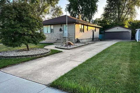 1436 N Harvey St, Griffith, IN 46319 photo 3
