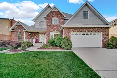 9932 Margo Ln, Munster, IN 46321 photo 1