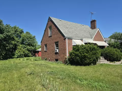 608 Porter St, Gary, IN 46406 photo 2