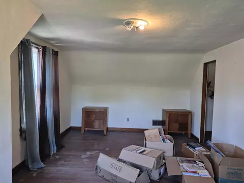 608 Porter St, Gary, IN 46406 photo 10