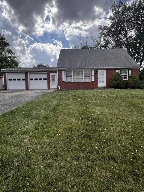 772 Imperial Rd, Valparaiso, IN 46385