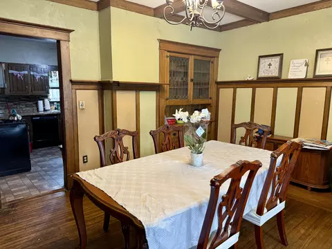 Dining - 4 Warren St, Hammond, IN 46320 photo 1 of 2