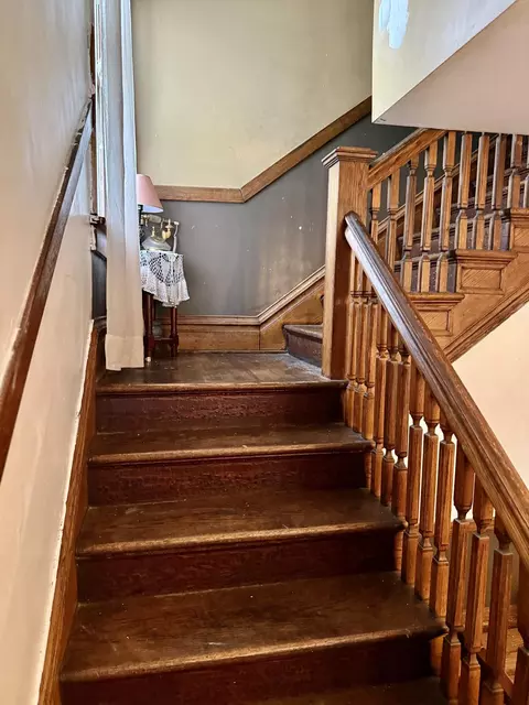 Entry Way - 4 Warren St, Hammond, IN 46320 photo 7 of 8