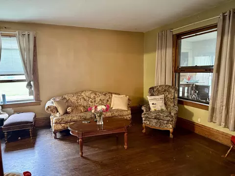 Living - 4 Warren St, Hammond, IN 46320 photo 1 of 1