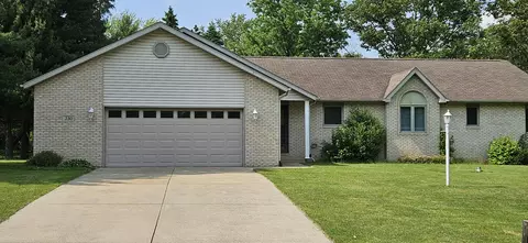 230 Coolspring Dr, Valparaiso, IN 46385