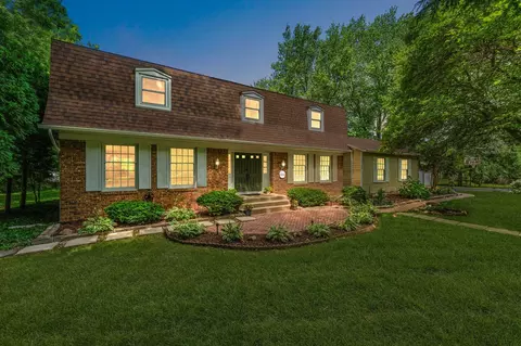 150 Sylvan Dr, Valparaiso, IN 46385