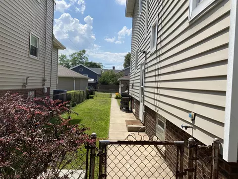 1938 Wespark Ave, Whiting, IN 46394 photo 22