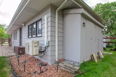 Exterior - 533 214th St, Dyer, IN 46311 photo 5 of 10