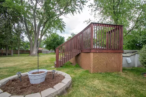Exterior - 533 214th St, Dyer, IN 46311 photo 6 of 10