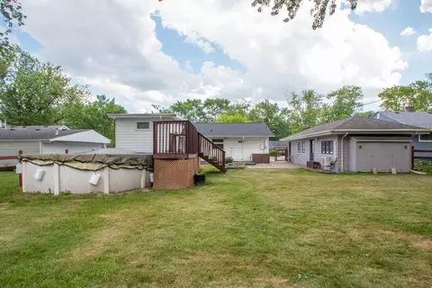 Exterior - 533 214th St, Dyer, IN 46311 photo 7 of 10
