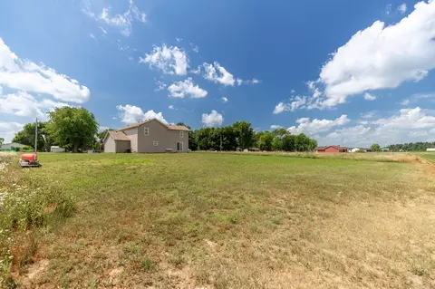 504 W Beaver St, Morocco, IN 47963 photo 11