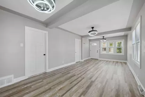 932 Ames St, Hammond, IN 46320 photo 3