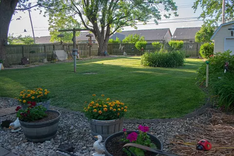 220 Cedar St, Crown Point, IN 46307 photo 4