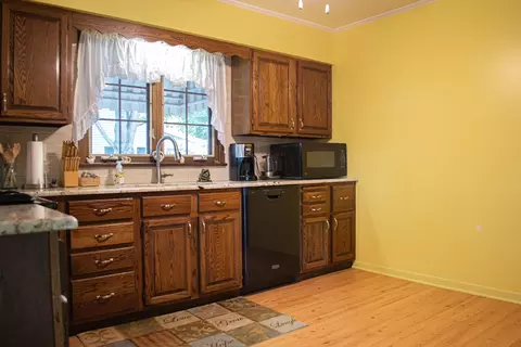 220 Cedar St, Crown Point, IN 46307 photo 9