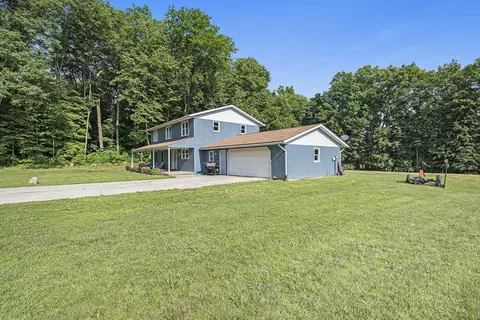 4025 E Rolling Dr, Rolling Prairie, IN 46371 photo 3