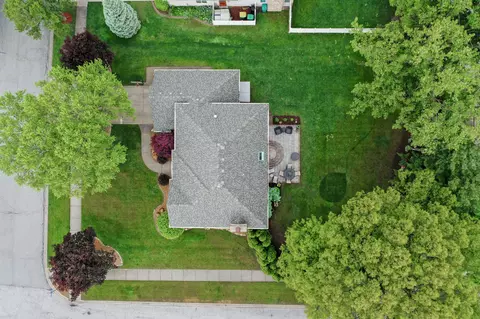 10133 Devonshire Ln, Munster, IN 46321 photo 54