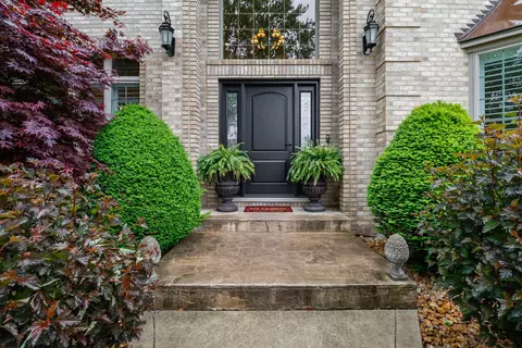 10133 Devonshire Ln, Munster, IN 46321 photo 4