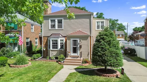 Exterior - 223 Gregory Ave, Munster, IN 46321 photo 8 of 11