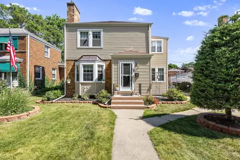 Exterior - 223 Gregory Ave, Munster, IN 46321 photo 10 of 11