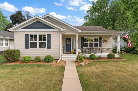 555 Bond Ave, Valparaiso, IN 46385