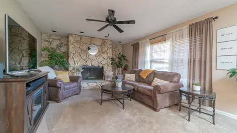 125 Minter Dr, Griffith, IN 46319 photo 5